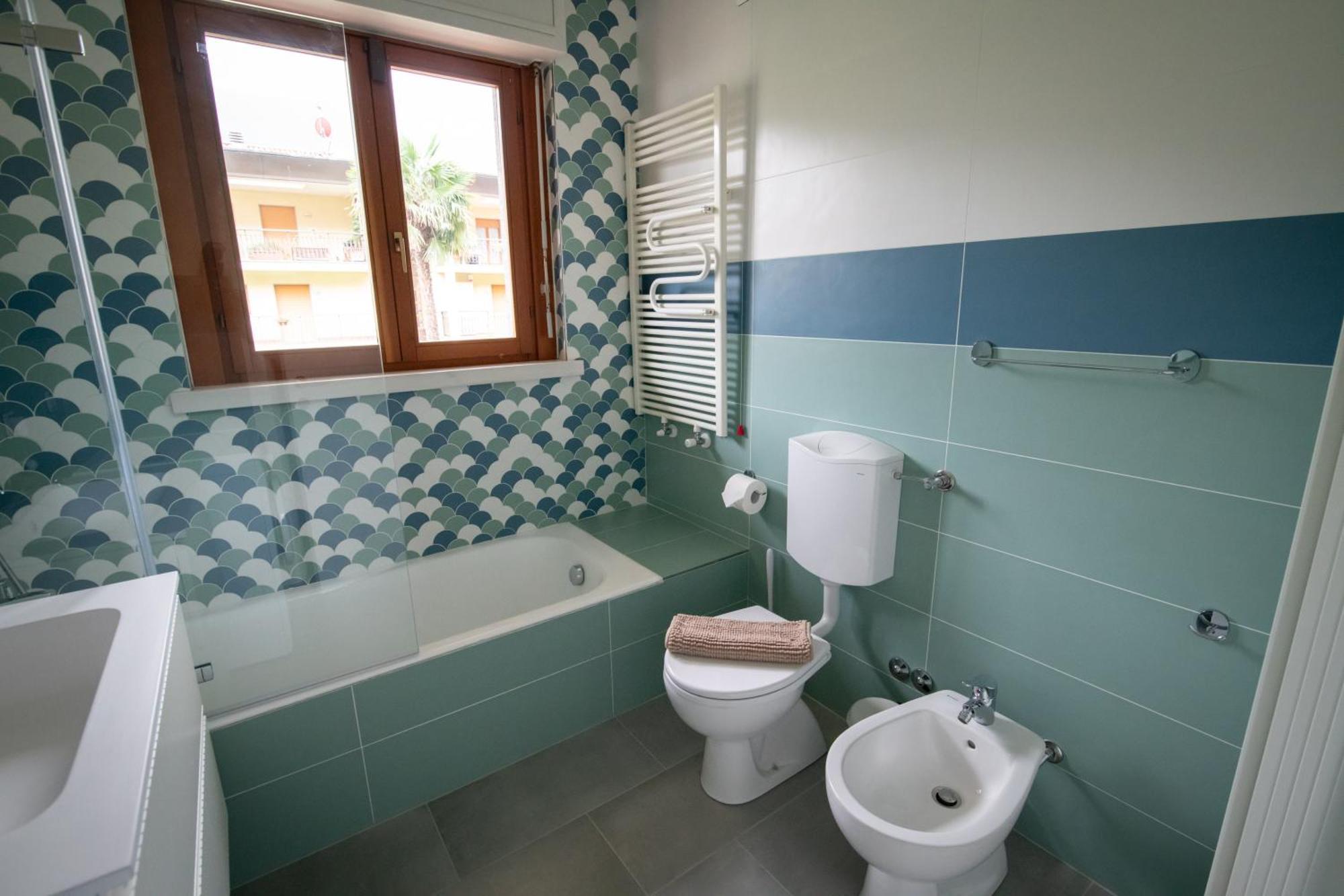 Residenza Lago Sereno Porto Ceresio Esterno foto