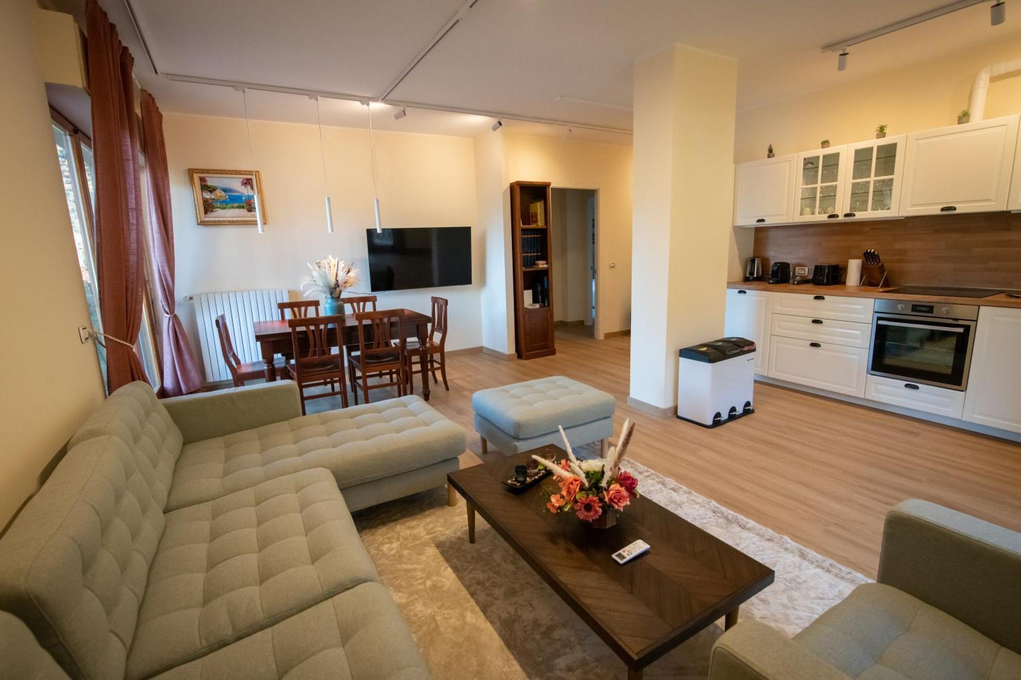 Residenza Lago Sereno Porto Ceresio Esterno foto