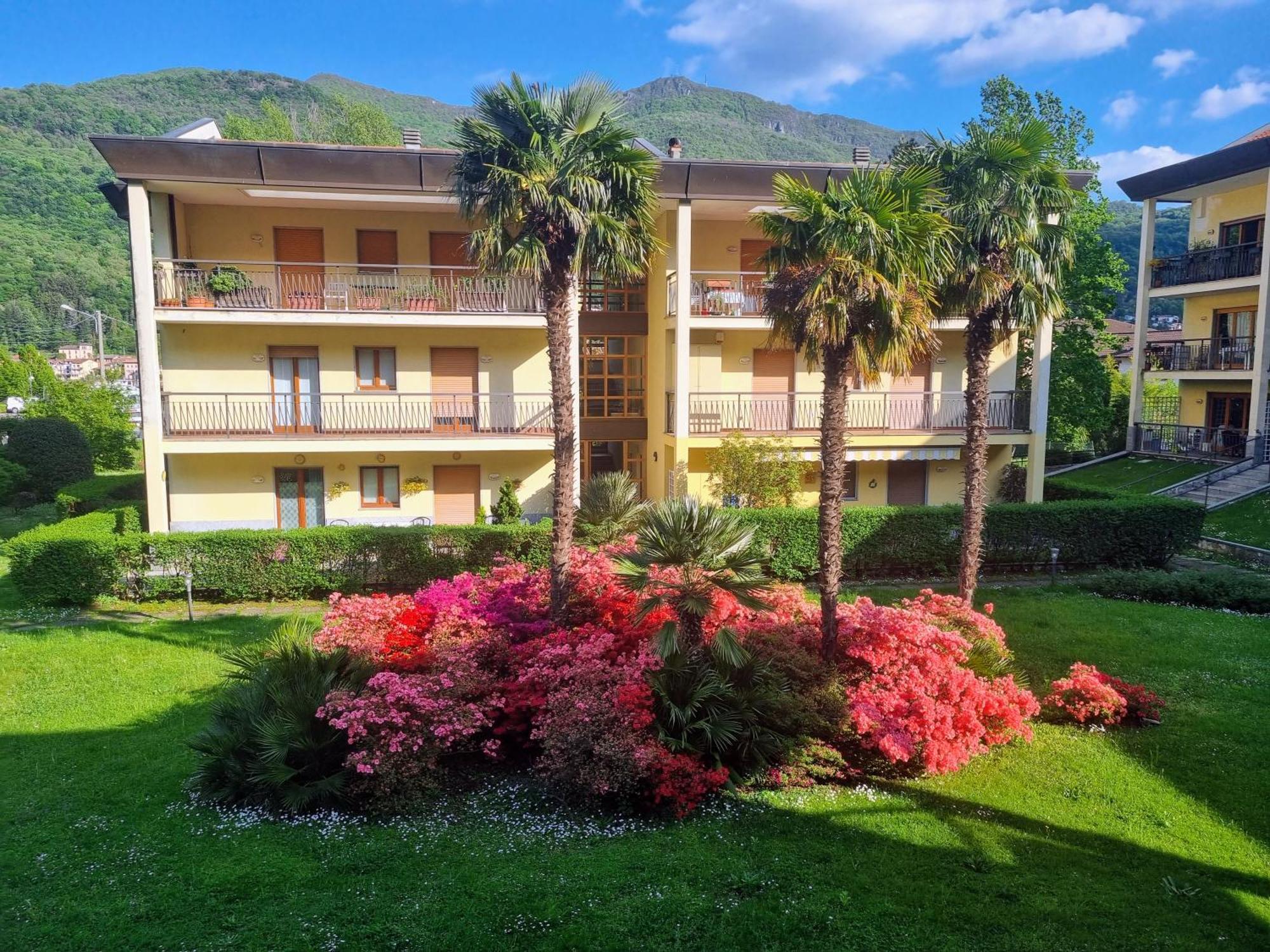 Residenza Lago Sereno Porto Ceresio Esterno foto