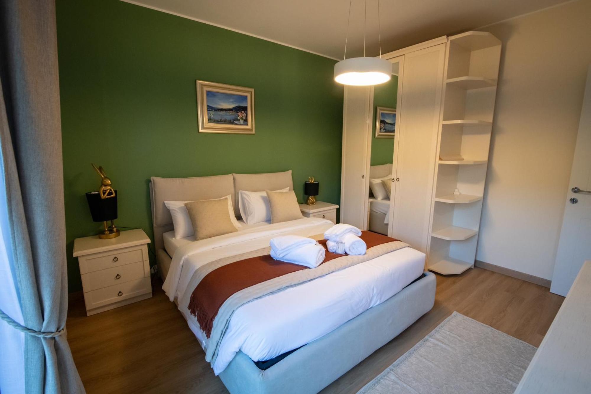 Residenza Lago Sereno Porto Ceresio Esterno foto