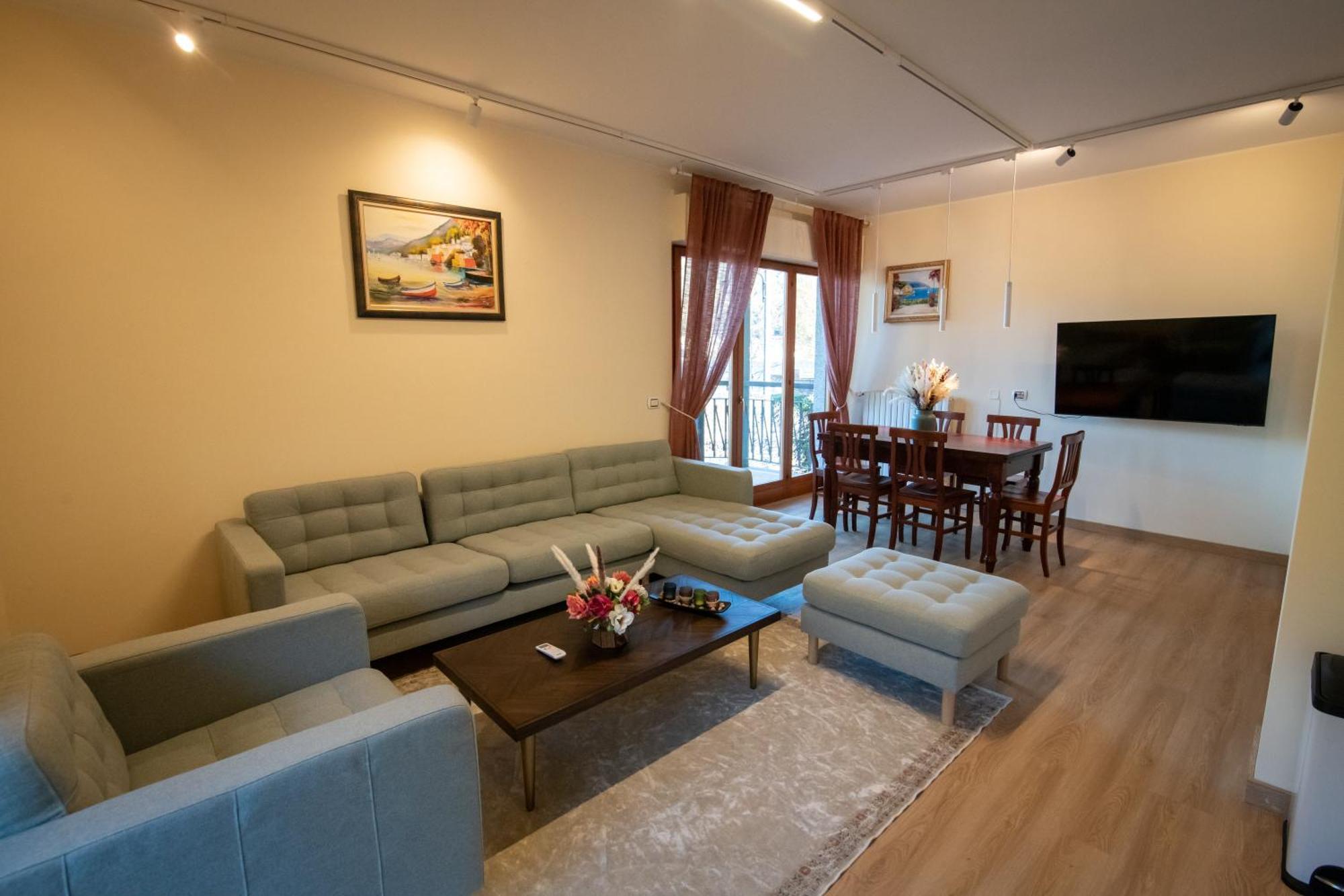 Residenza Lago Sereno Porto Ceresio Esterno foto